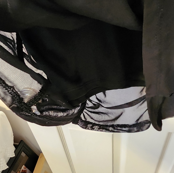 BAR III - Picture 3 of 4